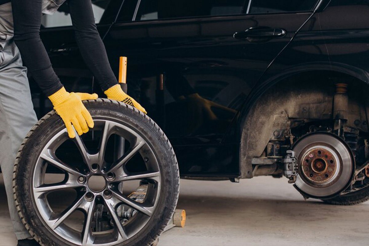 Tire change service at Robbies Garage